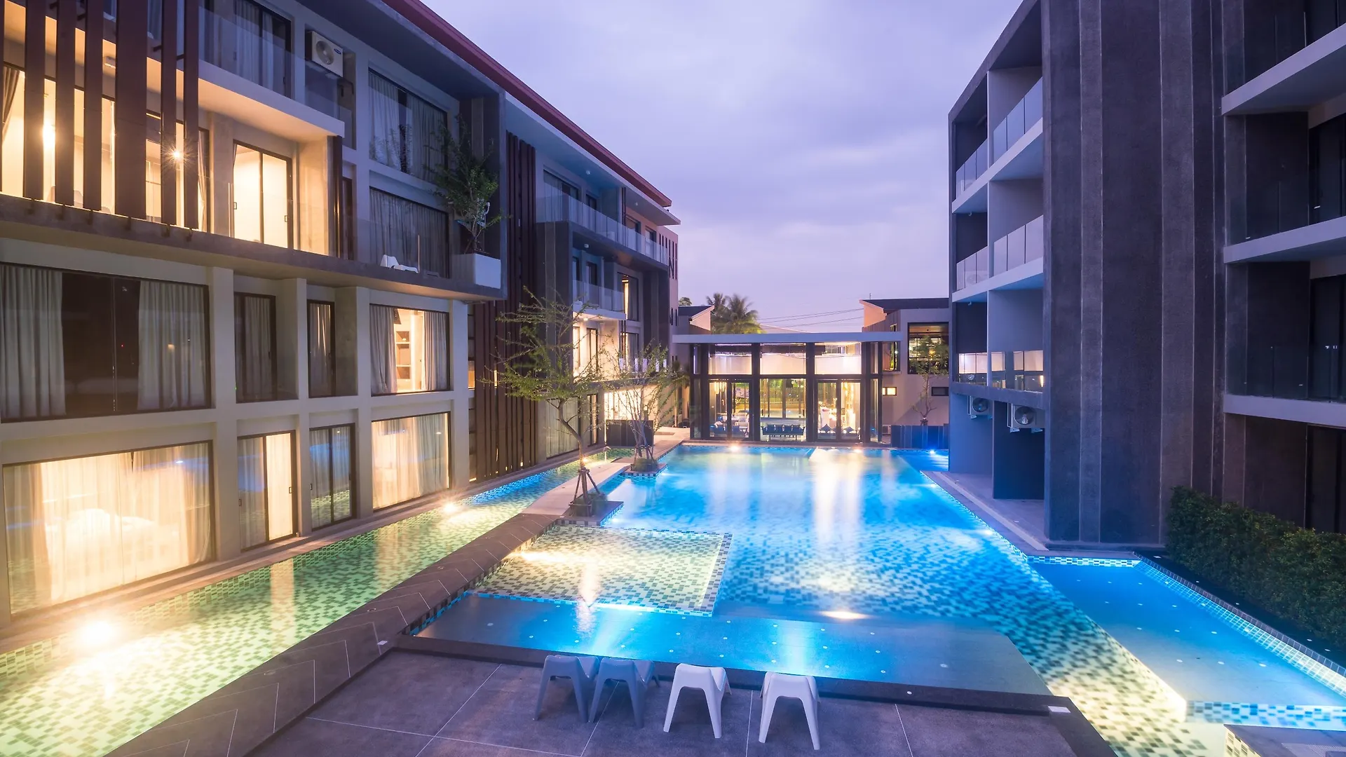 Hotell Maya Phuket Airport Hotel-Naiyang Beach Nai Yang Beach