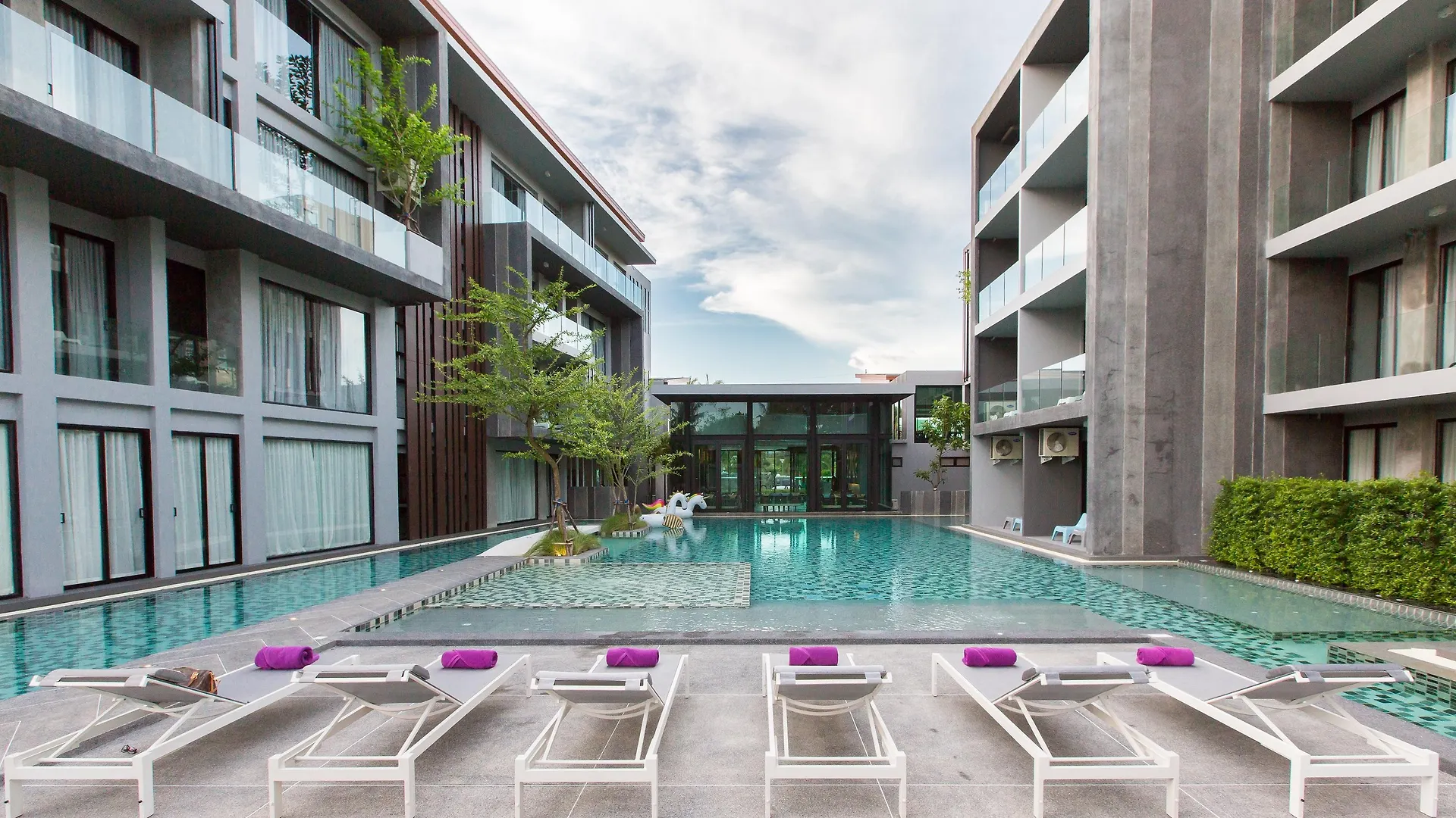 Hotell Maya Phuket Airport Hotel-Naiyang Beach Nai Yang Beach